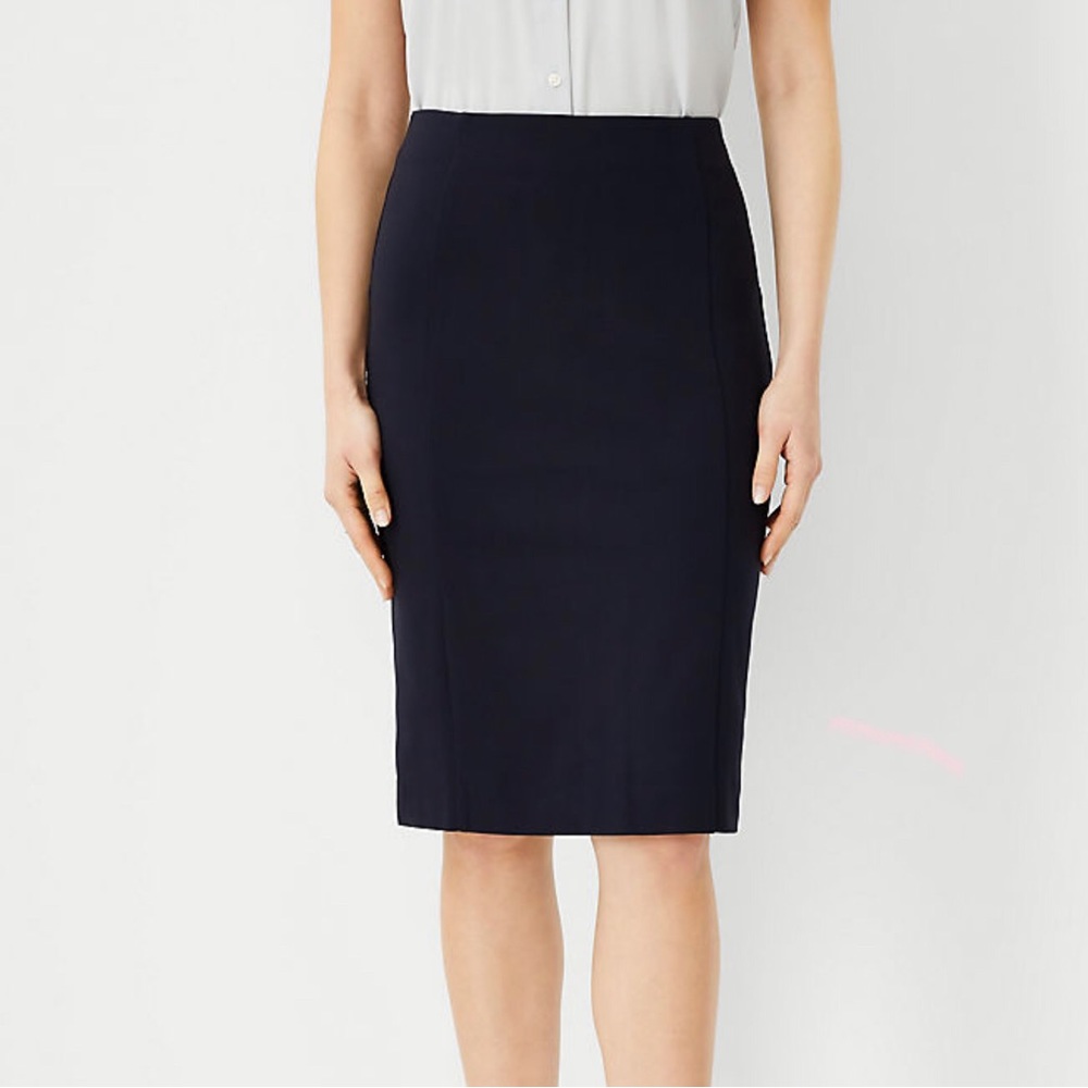 NWOT Ann Taylor Sz 2 Straight Pencil Knee Length Midi Skirt Black Suit Office
